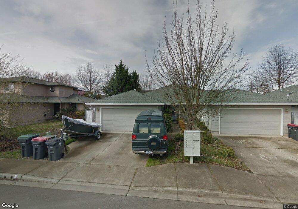 539 Brittni Ln, Central Point, OR 97502 - photo 1