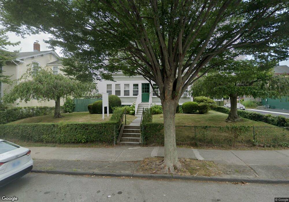 226 Broadway unit 1, Newport, RI 02840 - photo 1
