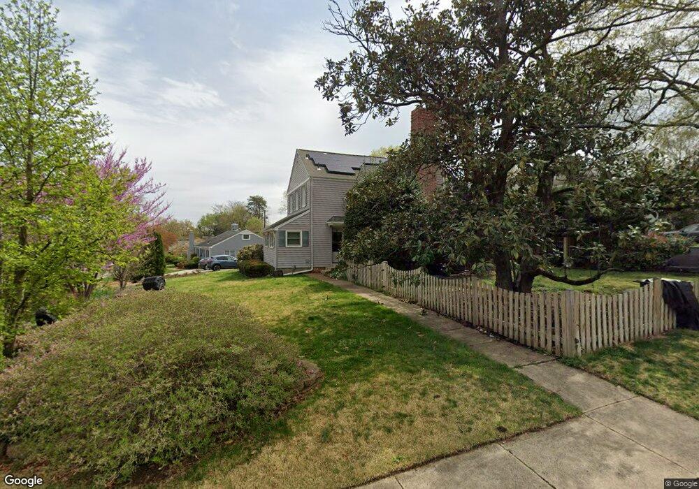 904 Janneys Ln, Alexandria, VA 22302 - photo 1