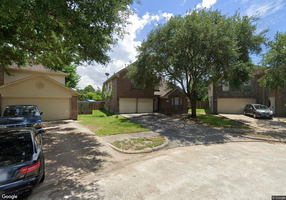 8406 Storm Creek Ct, Houston, TX 77088 - photo 1