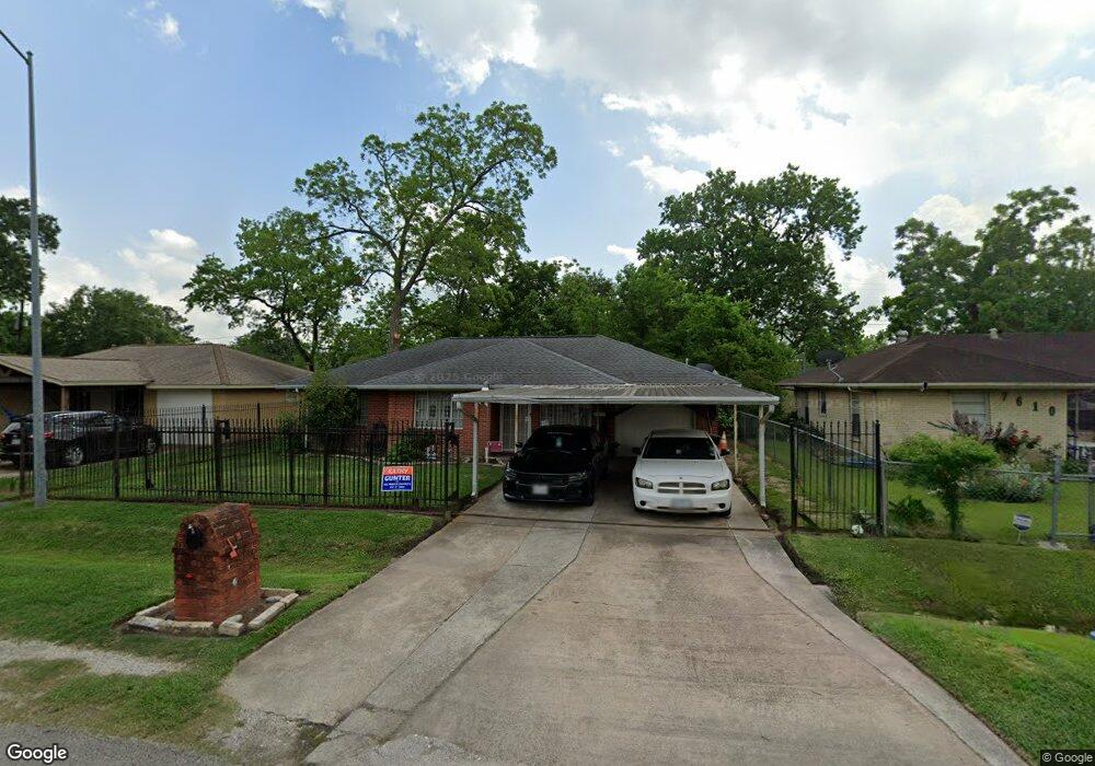 7614 Weyburn St, Houston, TX 77028 - photo 1