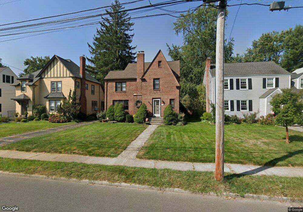 65 Griswold Dr, West Hartford, CT 06119 - photo 1