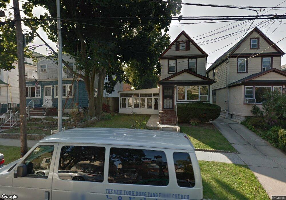 4326 164th St, Flushing, NY 11358 - photo 1