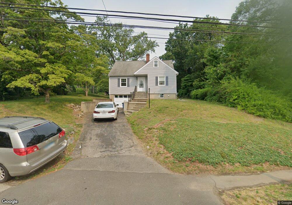 892 Stillson Rd, Fairfield, CT 06824 - photo 1