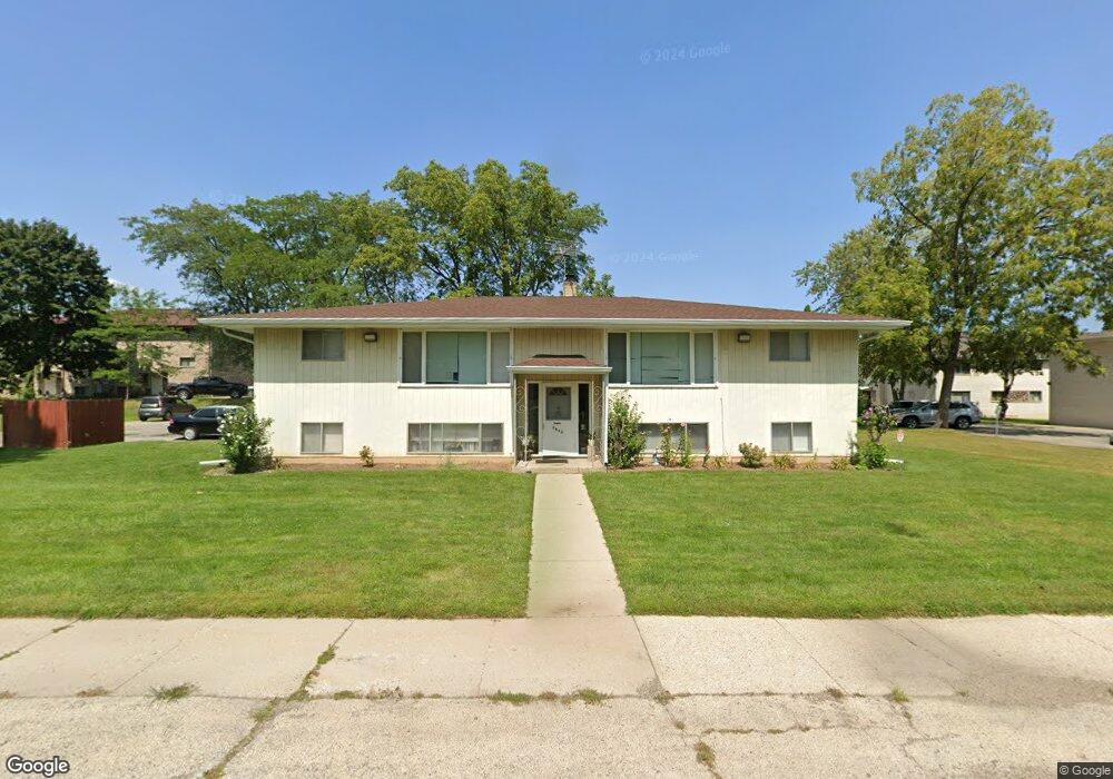 2840 Darrow Ln, Waukegan, IL 60085 - photo 1