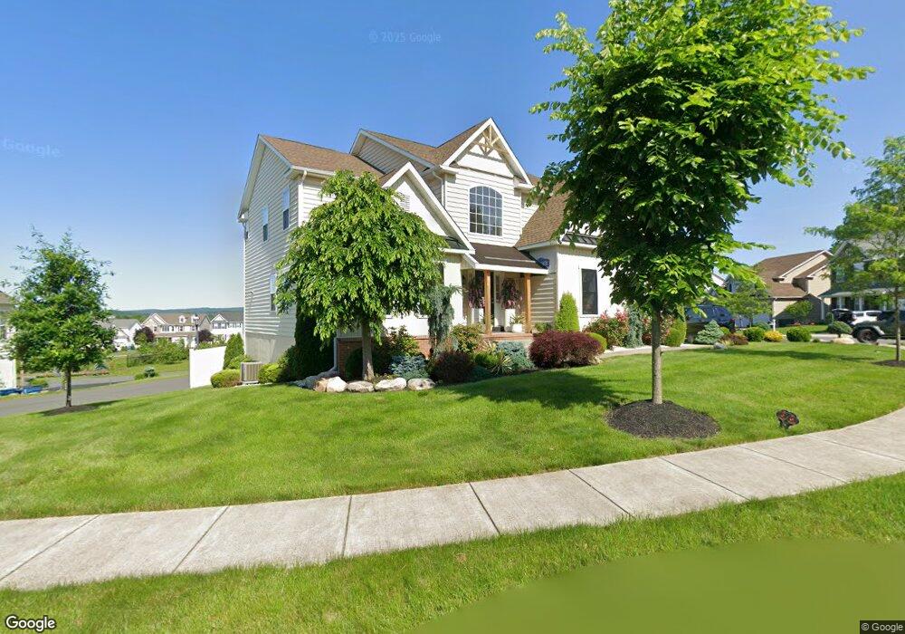 2142 Larkspur Ct, Pennsburg, PA 18073 - photo 1