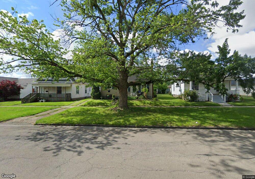 713 Broadway Ave, Mattoon, IL 61938 - photo 1