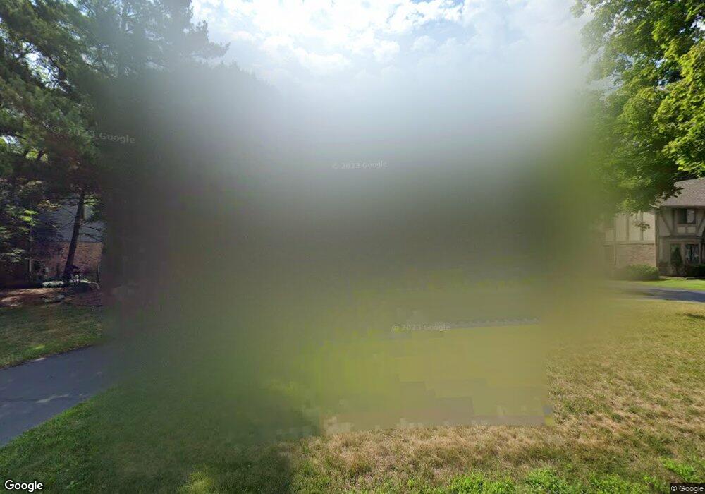 5063 Shenandoah Ct, West Bloomfield, MI 48323 - photo 1