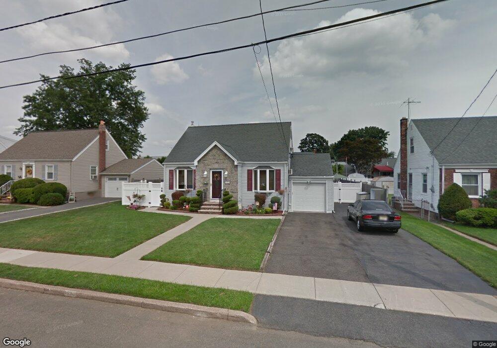 572 Cypress Ave, Saddle Brook, NJ 07663 - photo 1