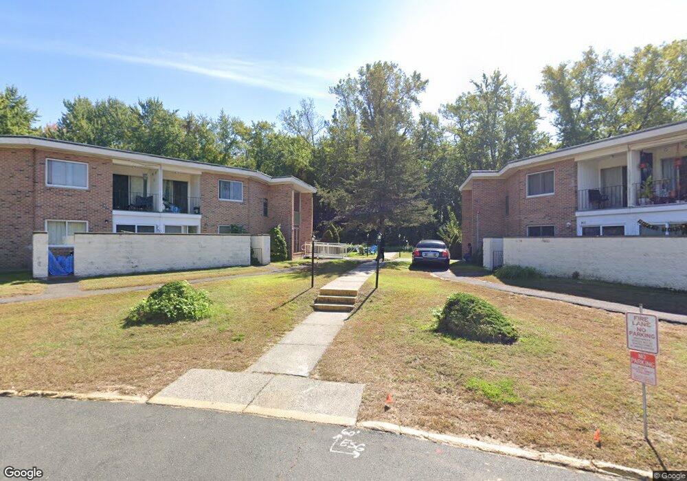 27 Pleasant St, East Windsor, CT 06088 - photo 1