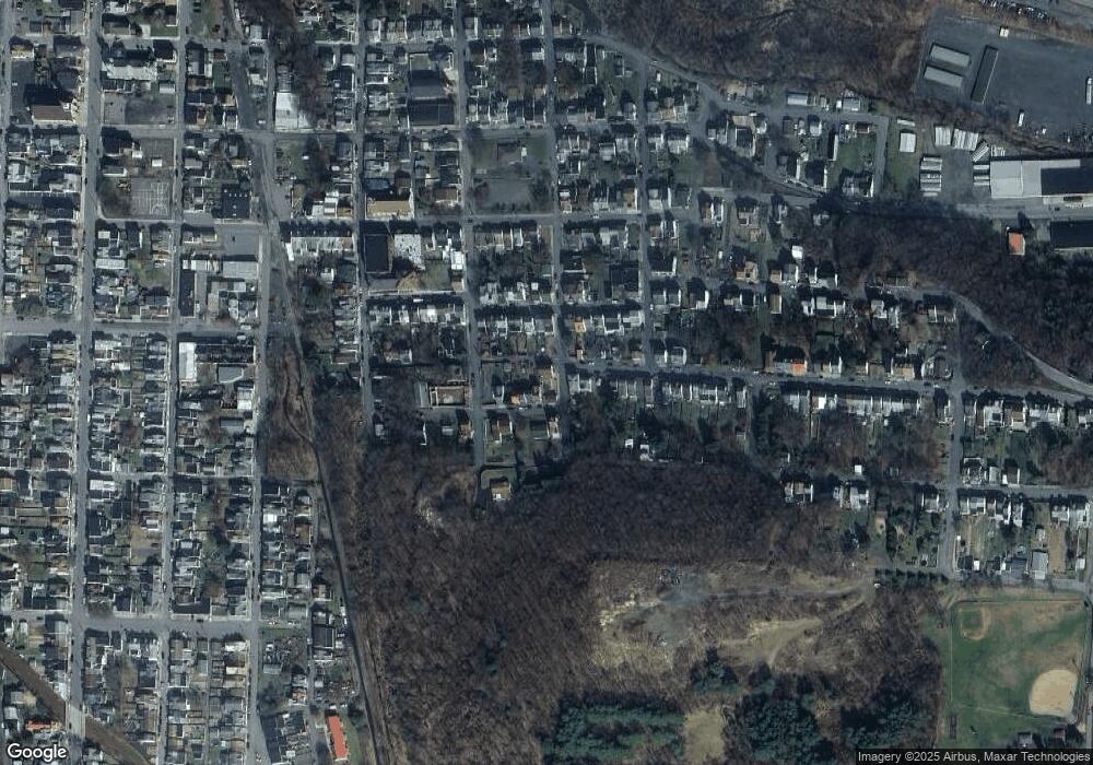 928 Oneida St, Shamokin, PA 17872 - photo 1