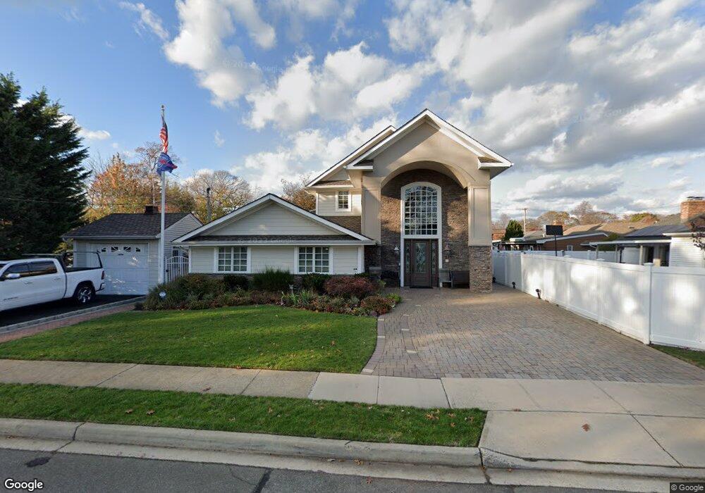 11 Hull St, Oceanside, NY 11572 - photo 1