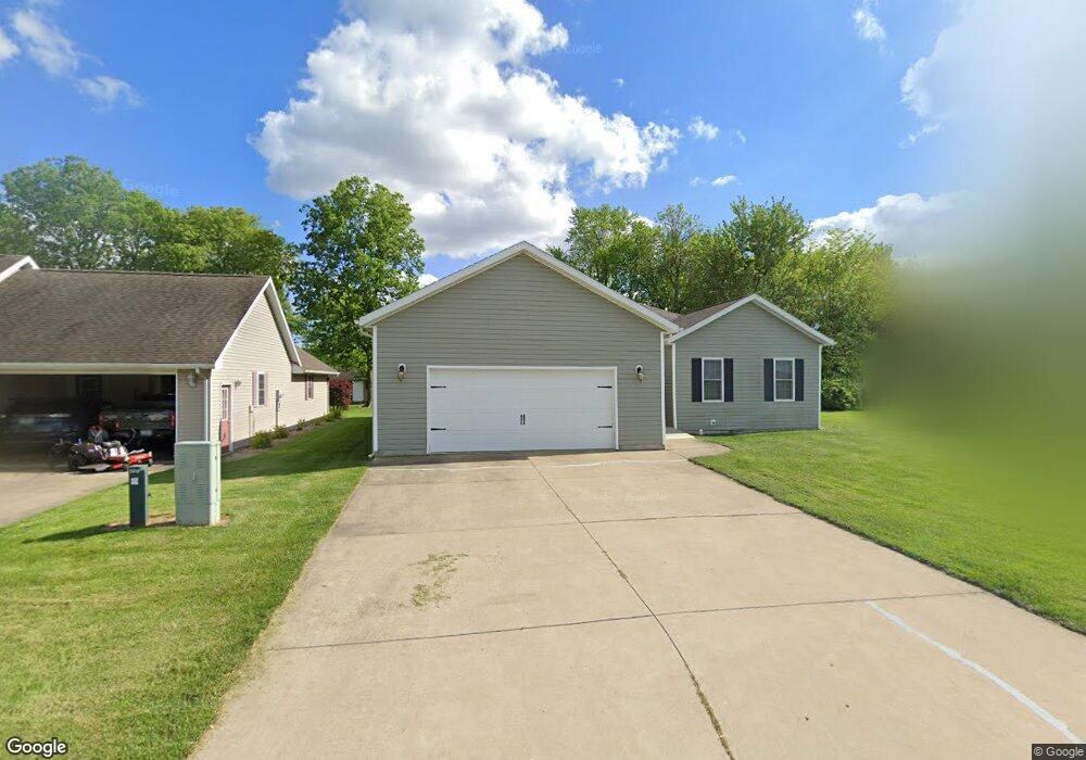 1921 Evergreen Ct, Mattoon, IL 61938 - photo 1