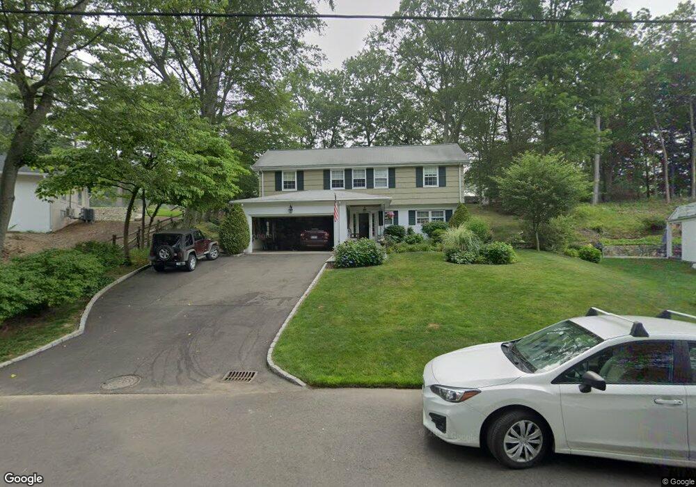 25 Phillips Ln, Darien, CT 06820 - photo 1