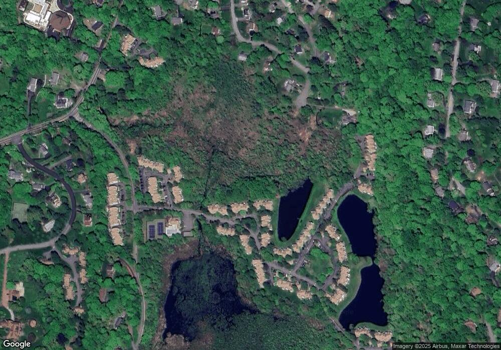 121 Stone Bridge Square unit 121, Chappaqua, NY 10514 - photo 1