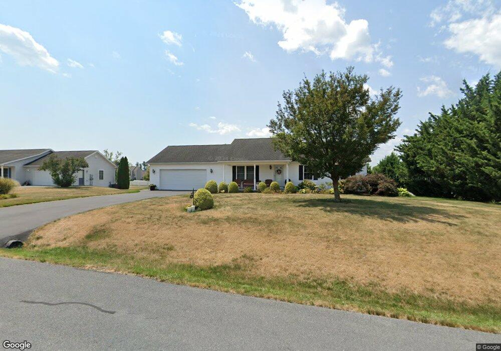 806 Rutherford Dr, Greencastle, PA 17225 - photo 1