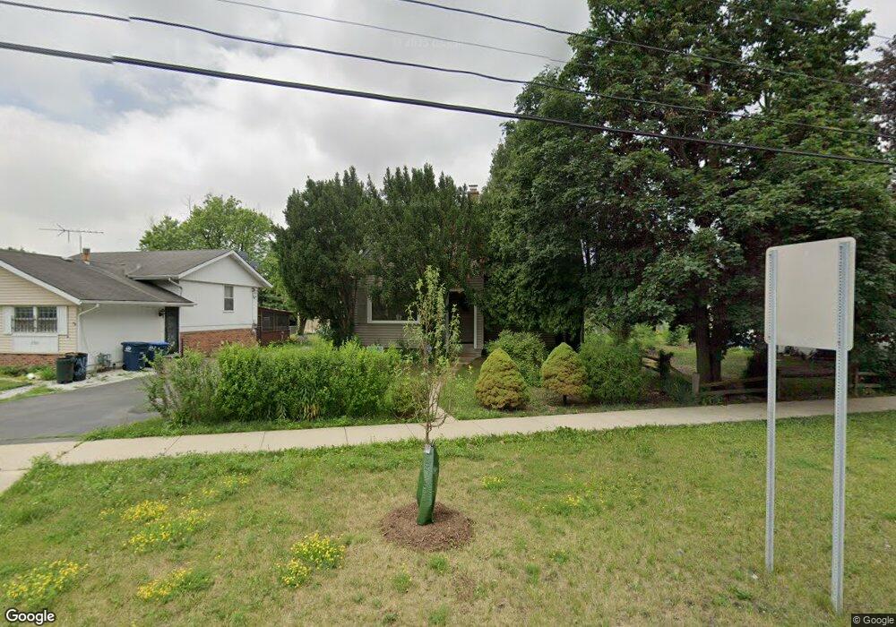 2196 S River Rd, Des Plaines, IL 60018 - photo 1