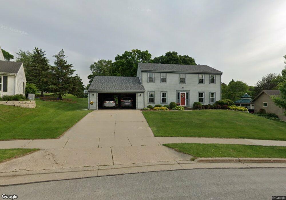 2009 Melody Ln, Waukesha, WI 53186 - photo 1