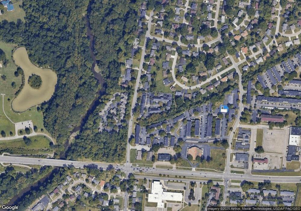 1586 Yorkshire Village Ln, Columbus, OH 43232 - photo 1