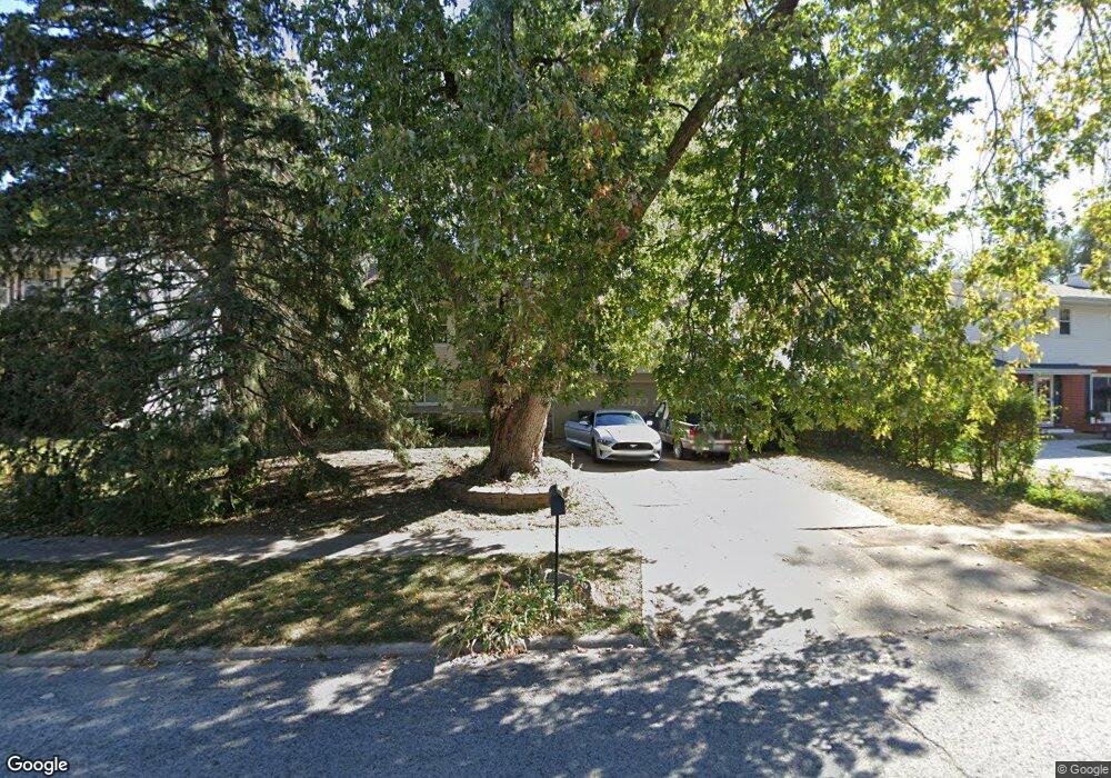 4221 51st St, Des Moines, IA 50310 - photo 1