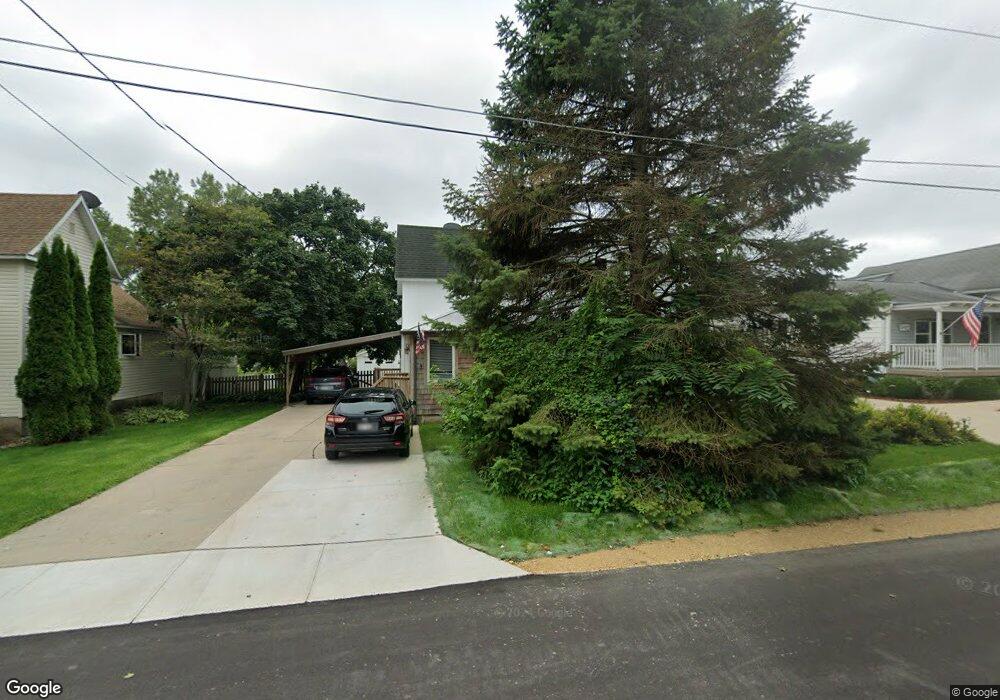 131 Fontana Ave, Fontana, WI 53125 - photo 1