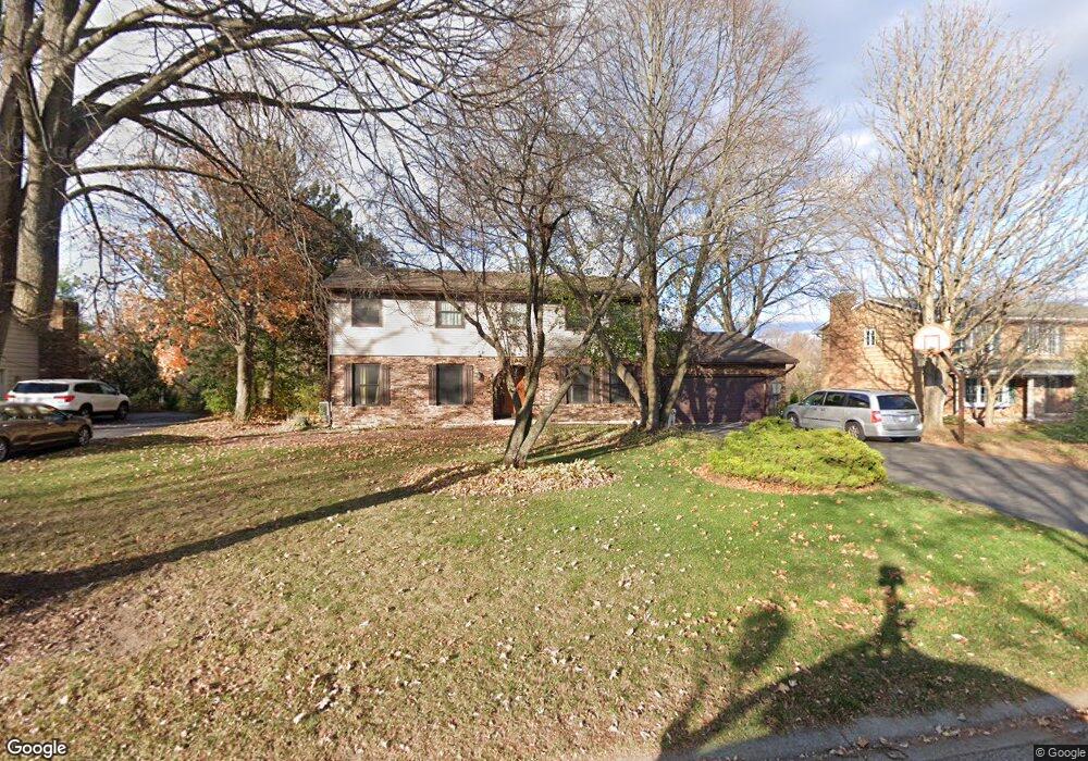 1332 Surrey Ct, Algonquin, IL 60102 - photo 1