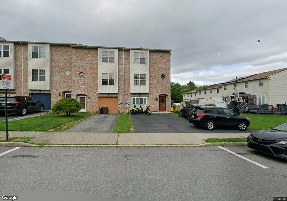 321 Ridgeview Dr, Alburtis, PA 18011 - photo 1