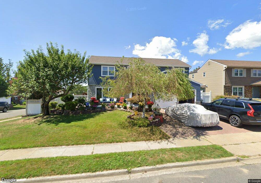 25 Ruth Place, Plainview, NY 11803 - photo 1