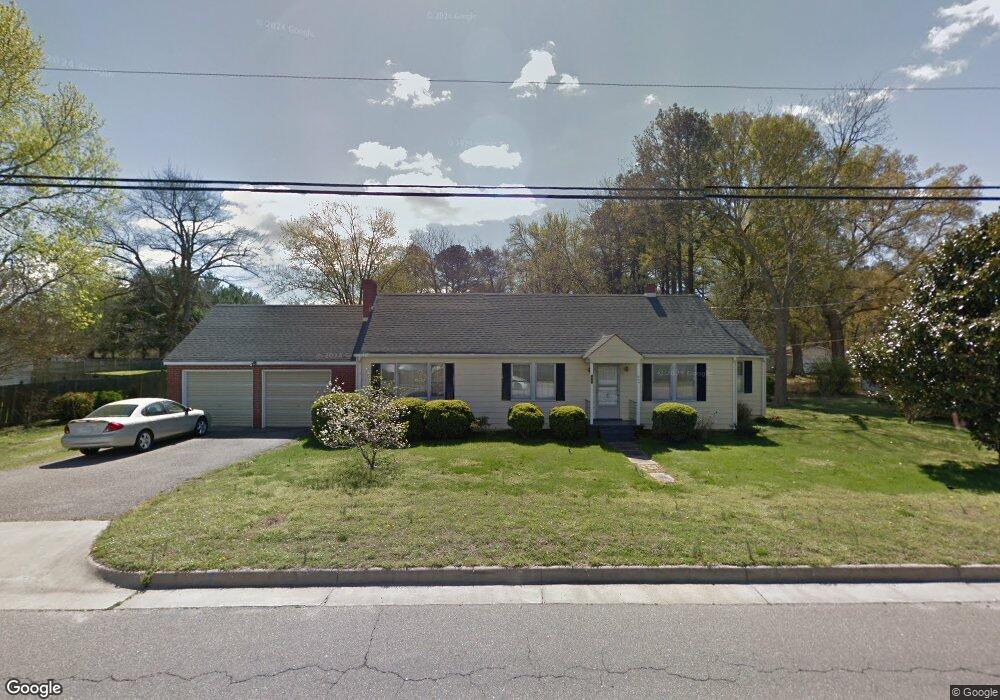 970 Thompson Ave, West Point, VA 23181 - photo 1