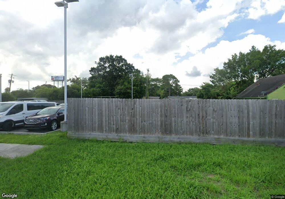 7722 Arnim St, Houston, TX 77087 - photo 1