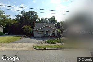 433 4th St SW, Hickory, NC 28602