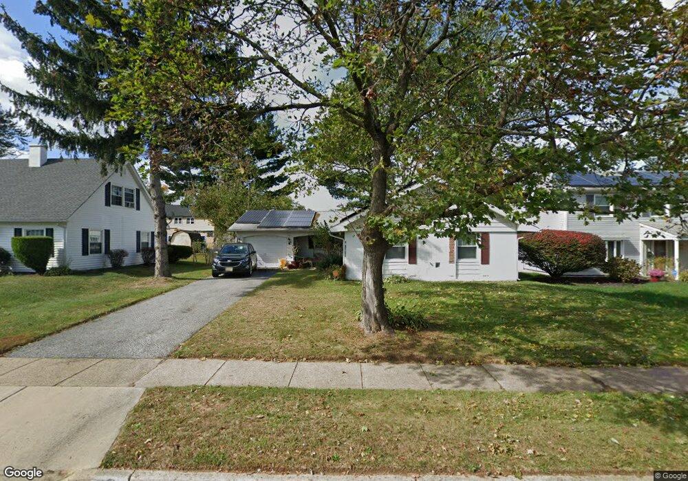 19 Pebble Ln, Willingboro, NJ 08046 - photo 1