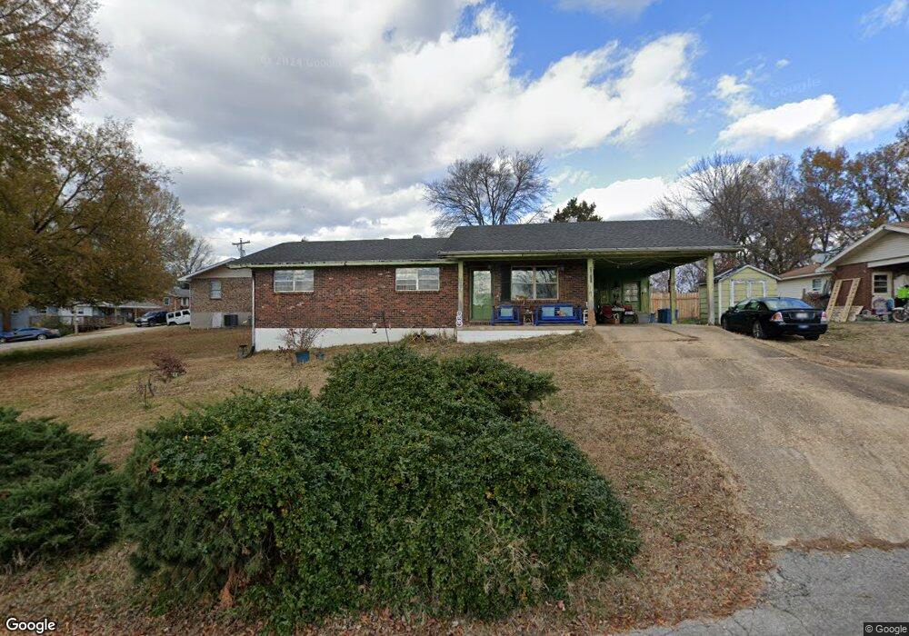 2037 Hillsdale Dr, Poplar Bluff, MO 63901 - photo 1