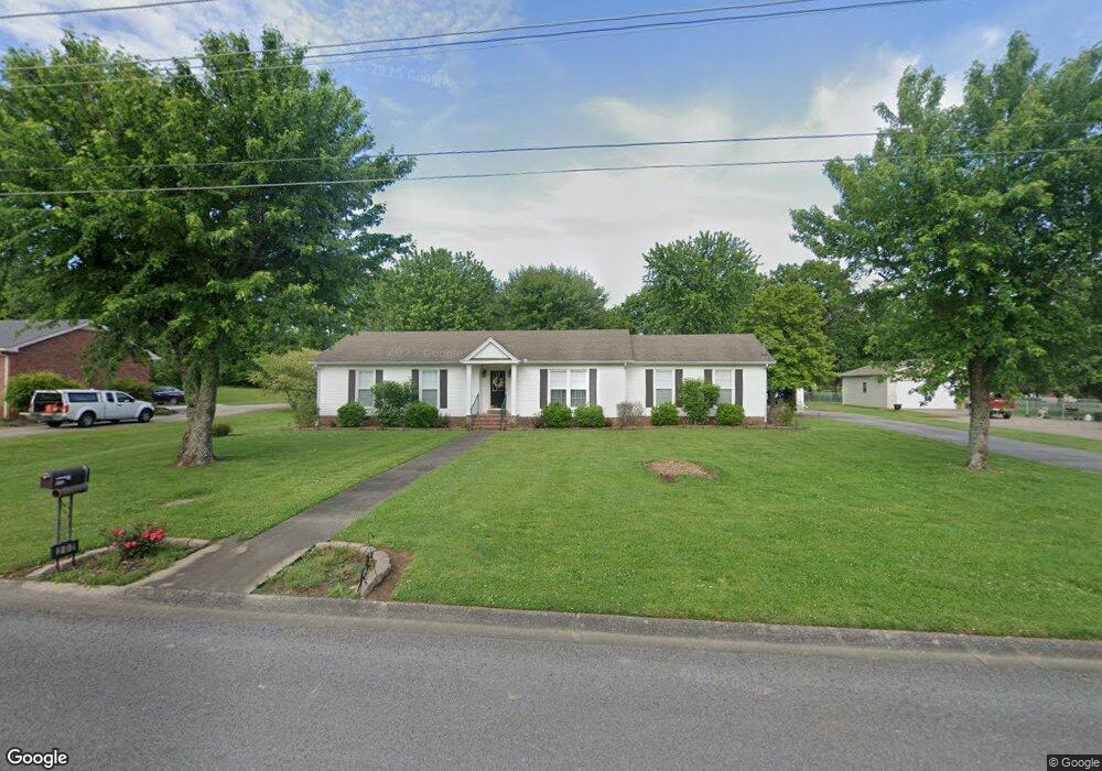 202 Idle Dr, Shelbyville, TN 37160 - photo 1