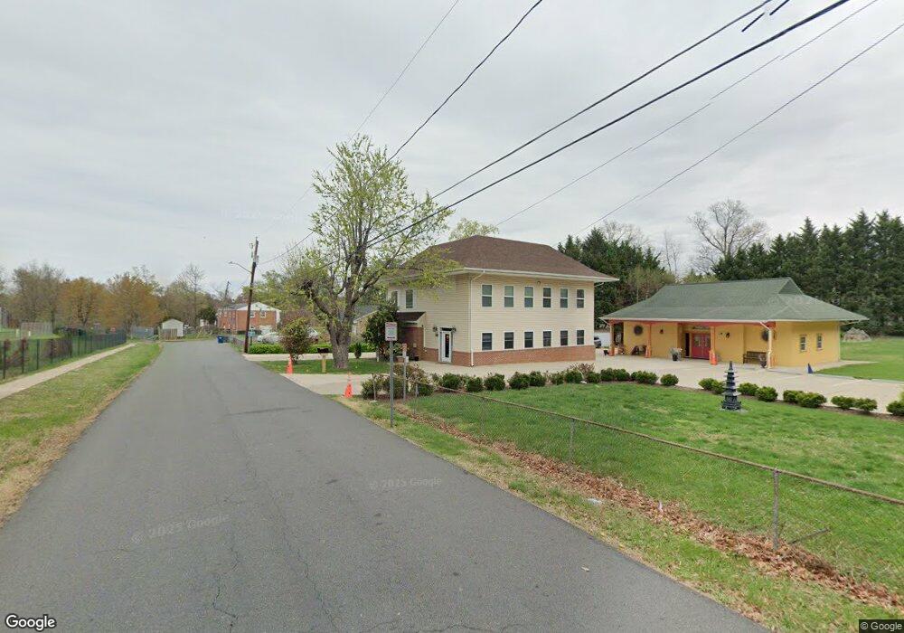 3309 Magnolia Ave, Falls Church, VA 22041 - photo 1