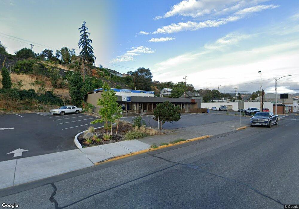 704 E 3rd St, the Dalles, OR 97058 - photo 1