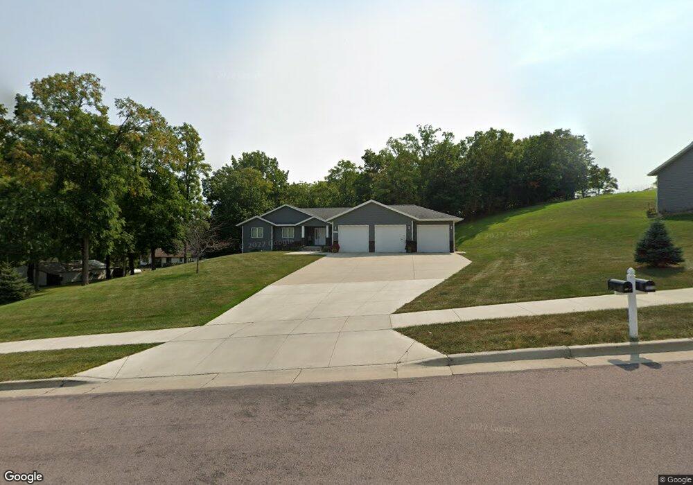 1019 Cottonwood St, New Ulm, MN 56073 - photo 1