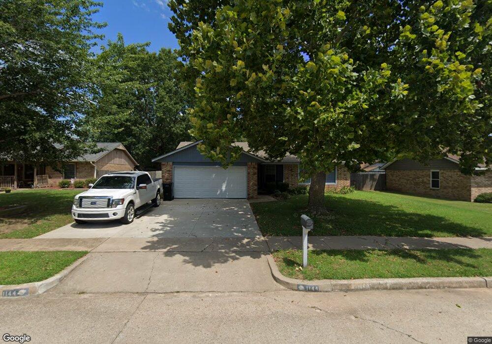1144 W Durham St, Broken Arrow, OK 74011 - photo 1