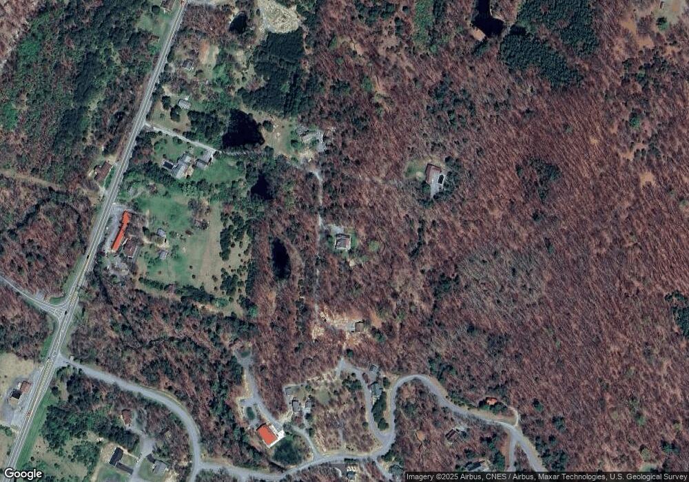 210 Parkplace Ln, Berkeley Springs, WV 25411 - photo 1