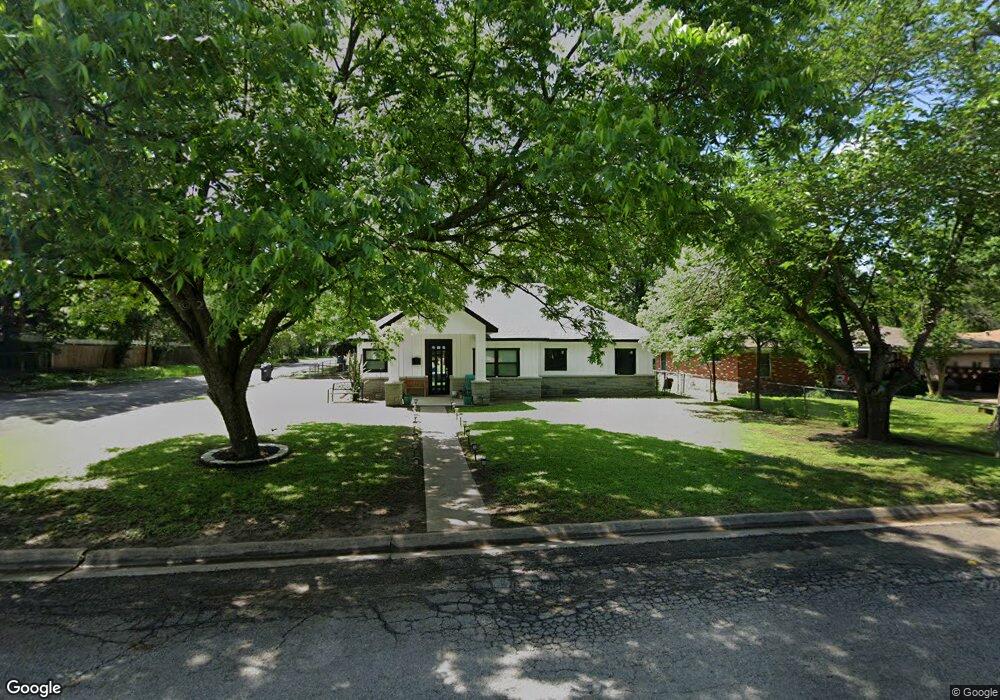 2401 W 5th Ave, Corsicana, TX 75110 - photo 1