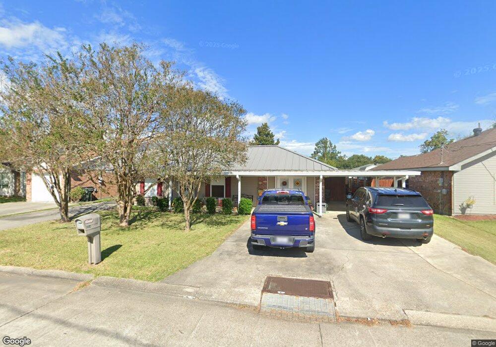 204 Mall Cir, Houma, LA 70364 - photo 1