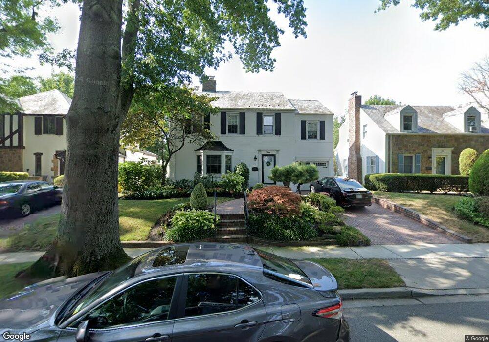 5 Woodland Rd, Valley Stream, NY 11581 - photo 1