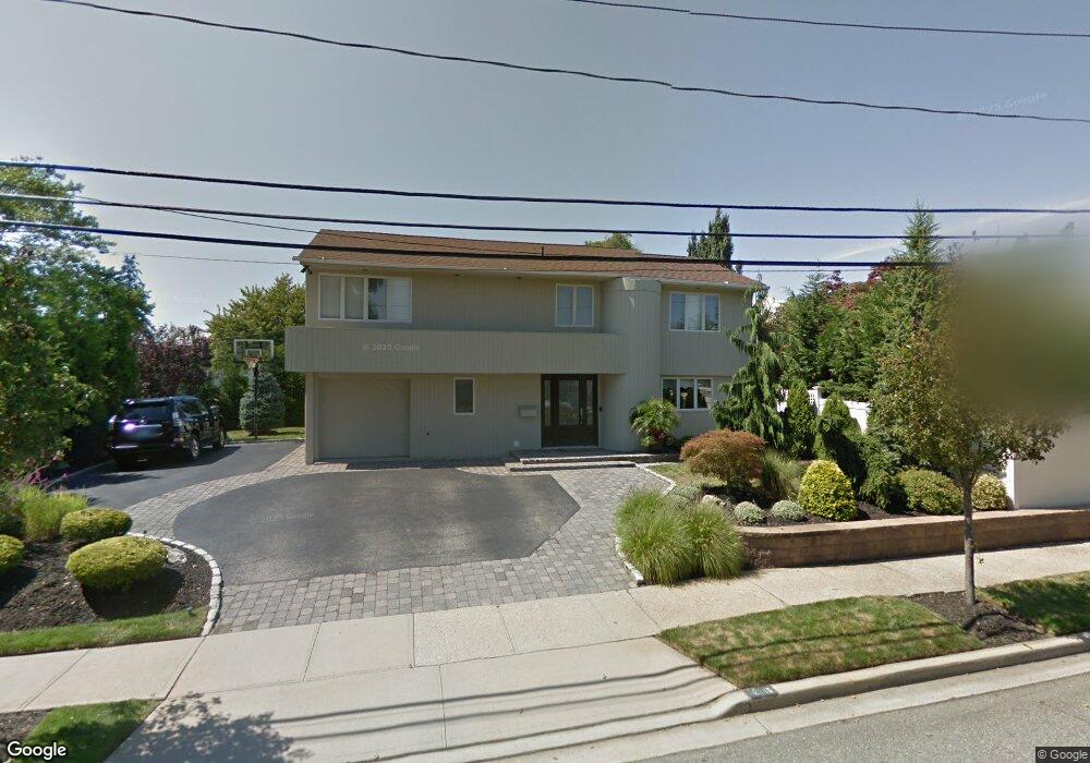 2045 Blanche Ln, Merrick, NY 11566 - photo 1