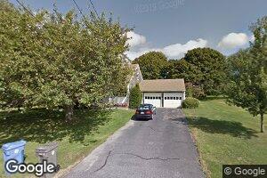 7 Ellen Rd, Middletown, RI 02842