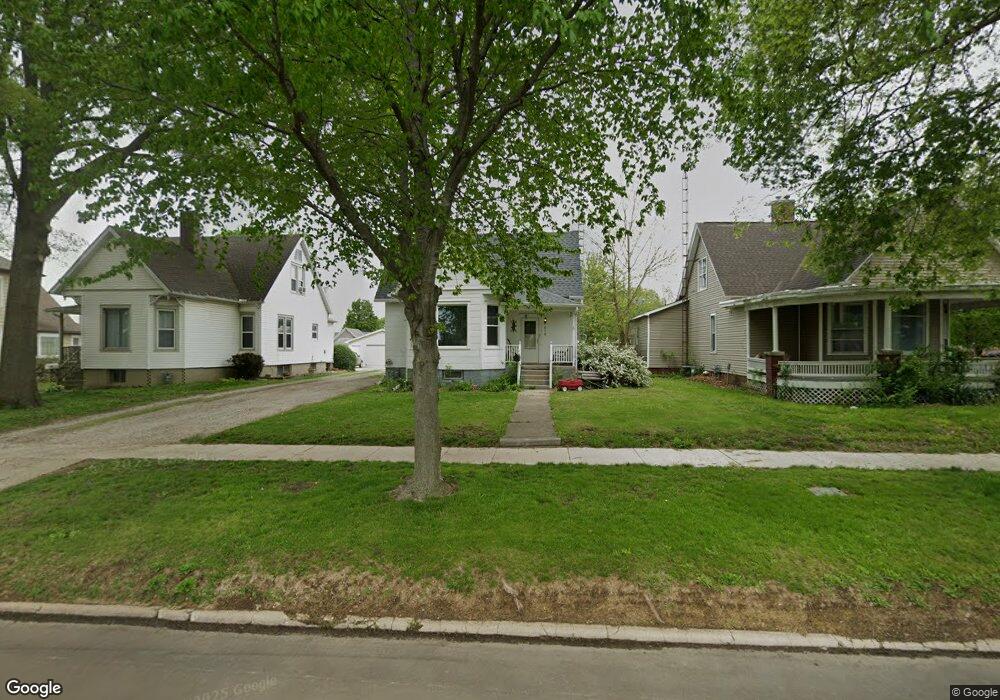 516 Wyatt Ave, Lincoln, IL 62656 - photo 1