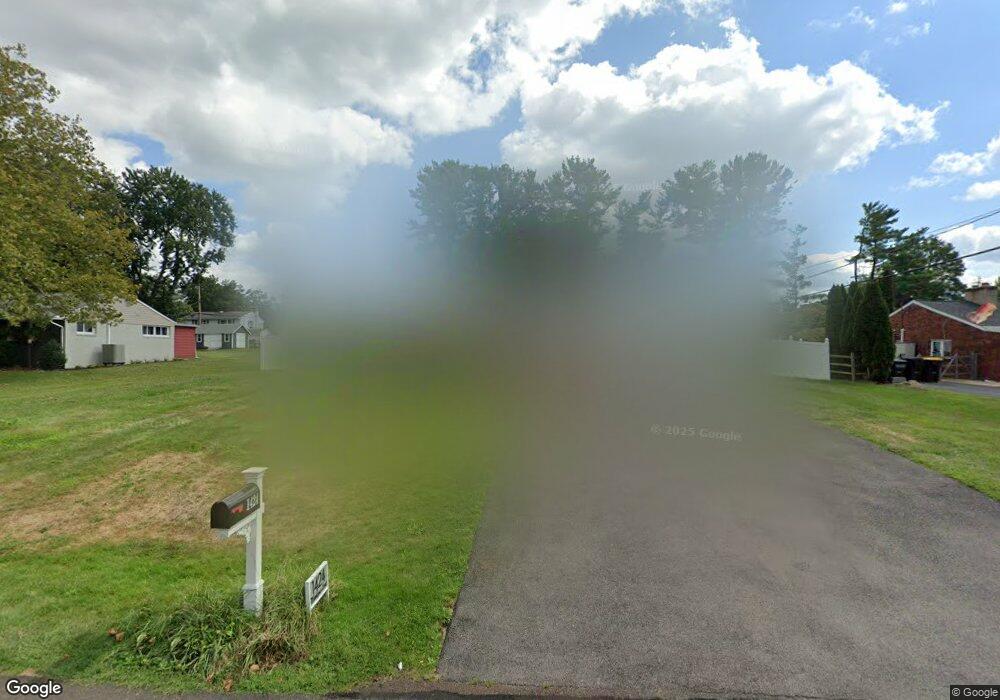 1424 Marlyns Ln, North Wales, PA 19454 - photo 1