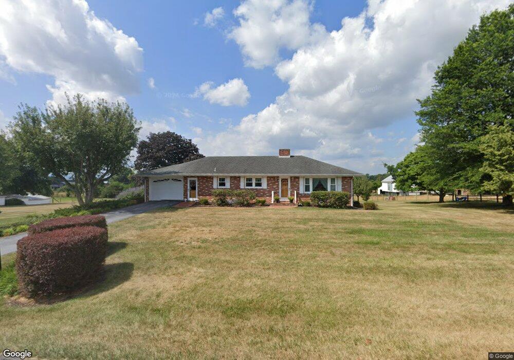 1672 Stoneburner Rd, Edinburg, VA 22824 - photo 1