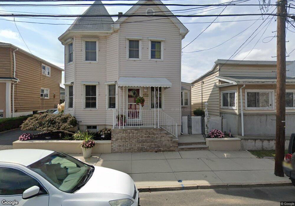 542 Freeman St unit 2, Lyndhurst, NJ 07071 - photo 1