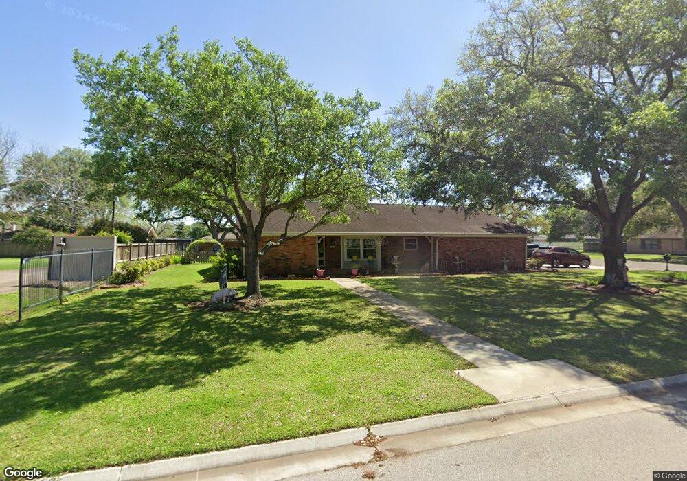 2421 Sims Ave, Bay City, TX 77414 - photo 1