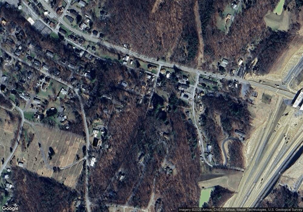 91 Peer Ln, Berkeley Springs, WV 25411 - photo 1